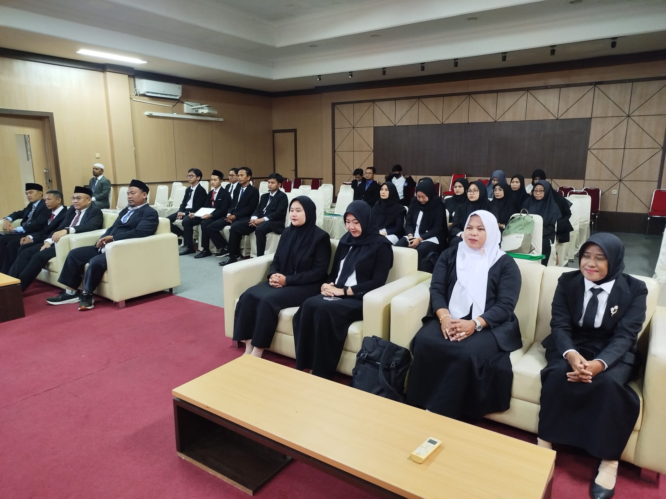 Sidang Tesis Gelombang 6 Prodi Magister Manajemen Pendidikan Islam UIN Siber Syekh Nurjati Cirebon Berjalan Lancar dan Khidmat